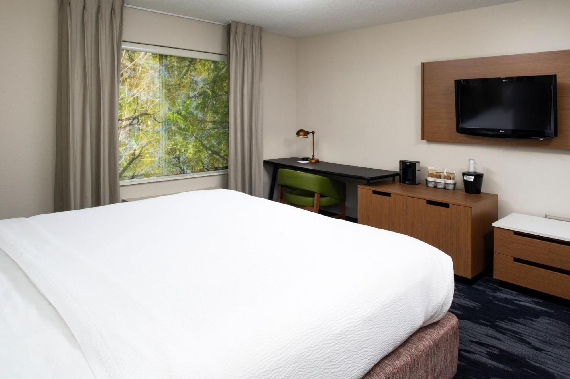 Fairfield Inn & Suites Greensboro Wendover Exteriör bild