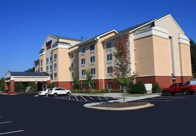 Fairfield Inn & Suites Greensboro Wendover Exteriör bild